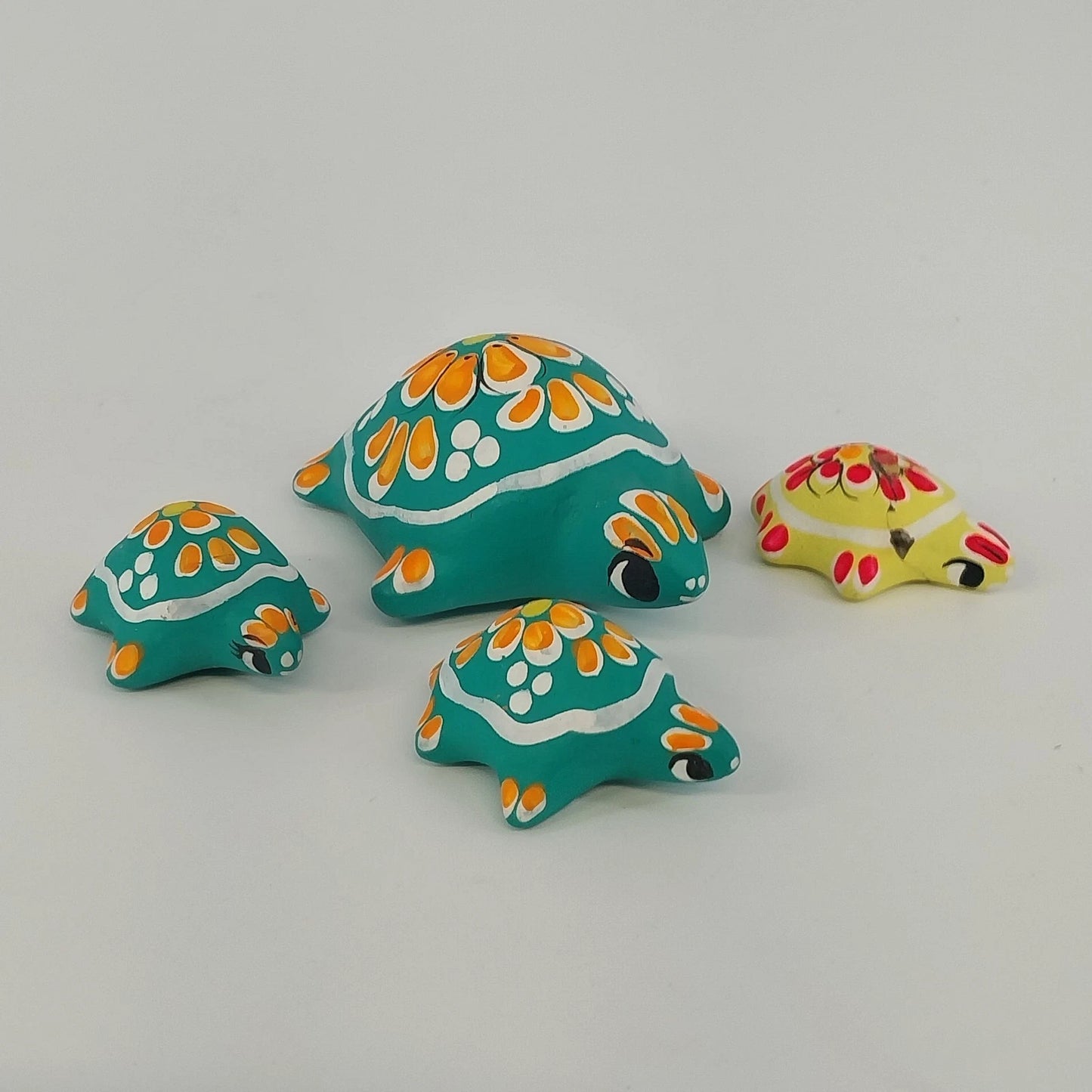 Hand painted Mexican terracotta turtle figurines set of four