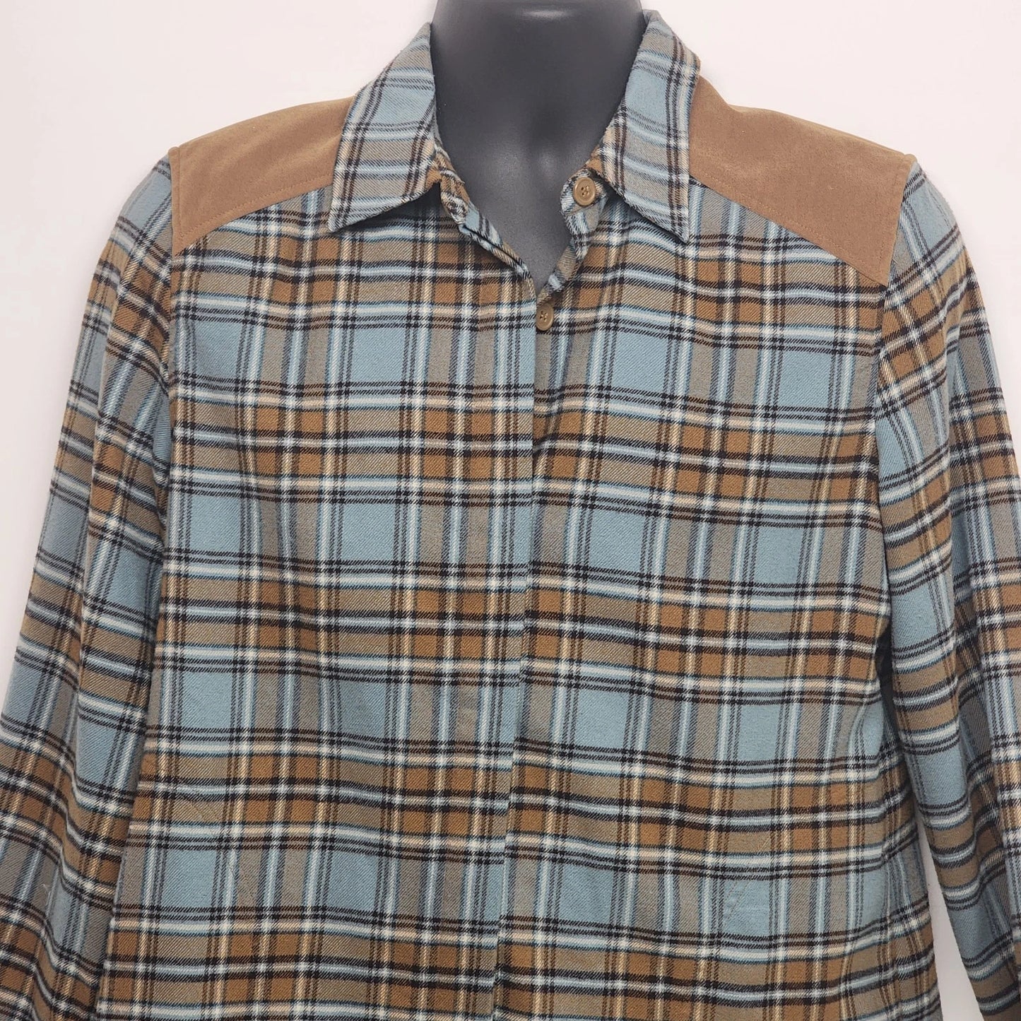 Plaid western style shacket shirt jacket with pockets for petite women