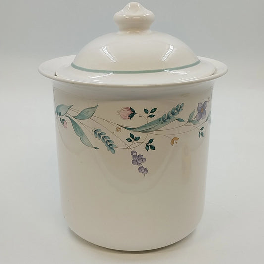 Pfaltzgraff April medium stoneware canister with fitted lid