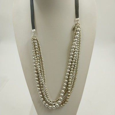 Plunder necklace with large faux pearls and silver tone chunky chain
