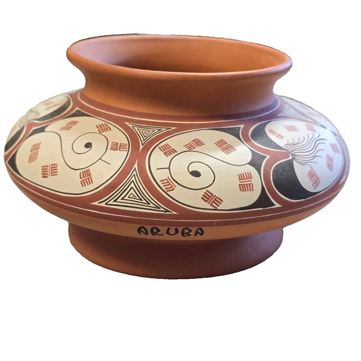 Vintage Quíbor Venezuela terracotta folk art vase with geometric design