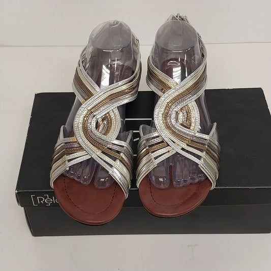 Relativity Cleo metallic silver strappy flat sandals womens 8M