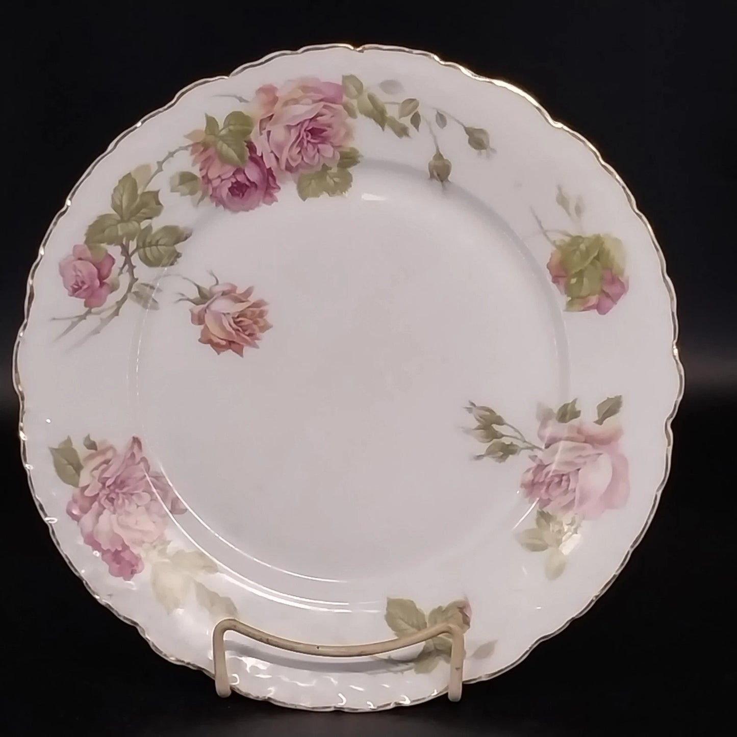 Rosenthal Monbijou Rose Bavaria dinner plate with pink floral design