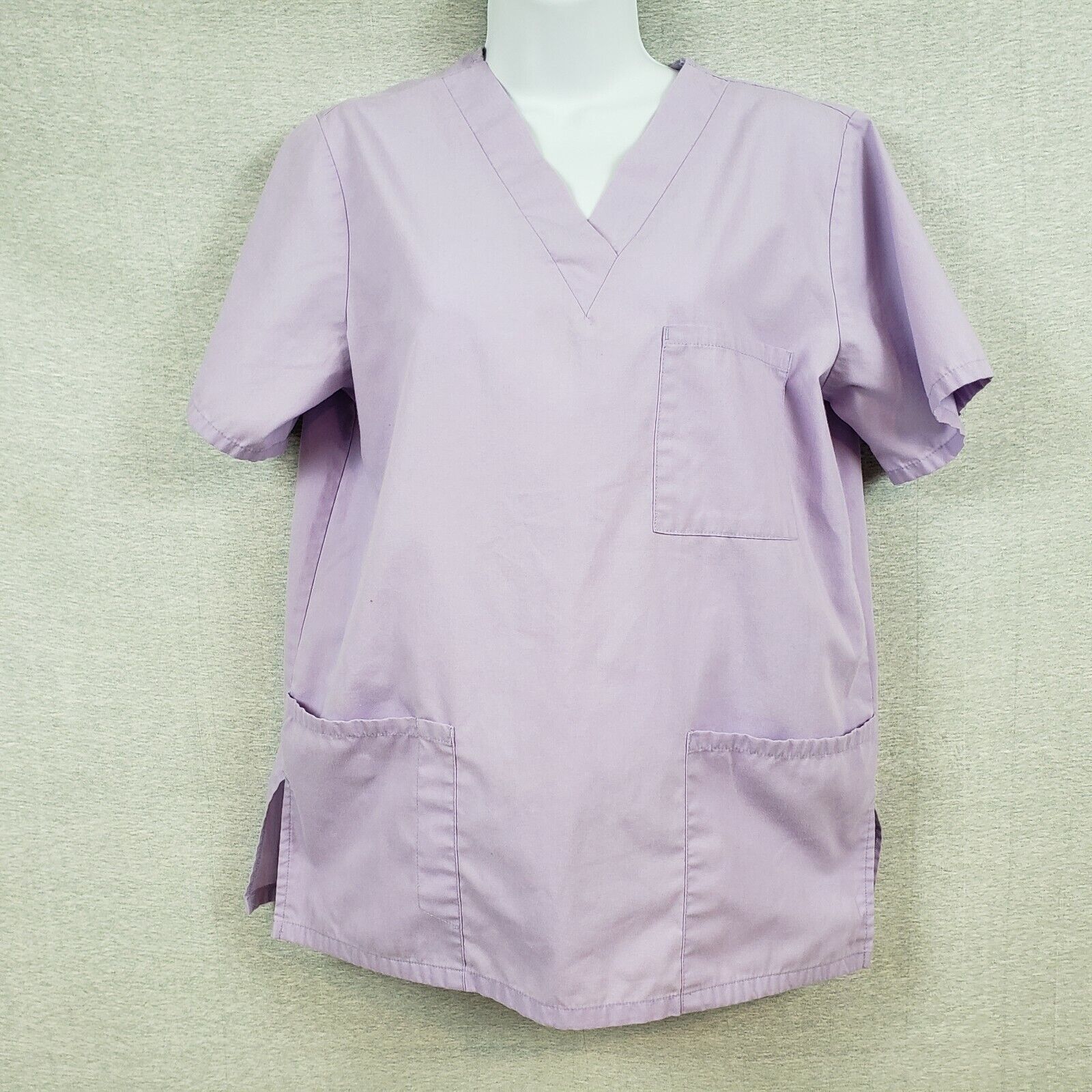 Lavender womens scrub top V neck with pockets by SB Scrubs