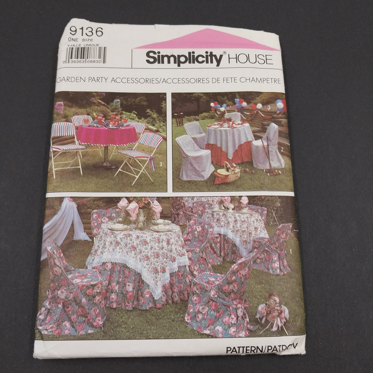 Simplicity 9136 vintage sewing pattern for chair covers and tablecloths