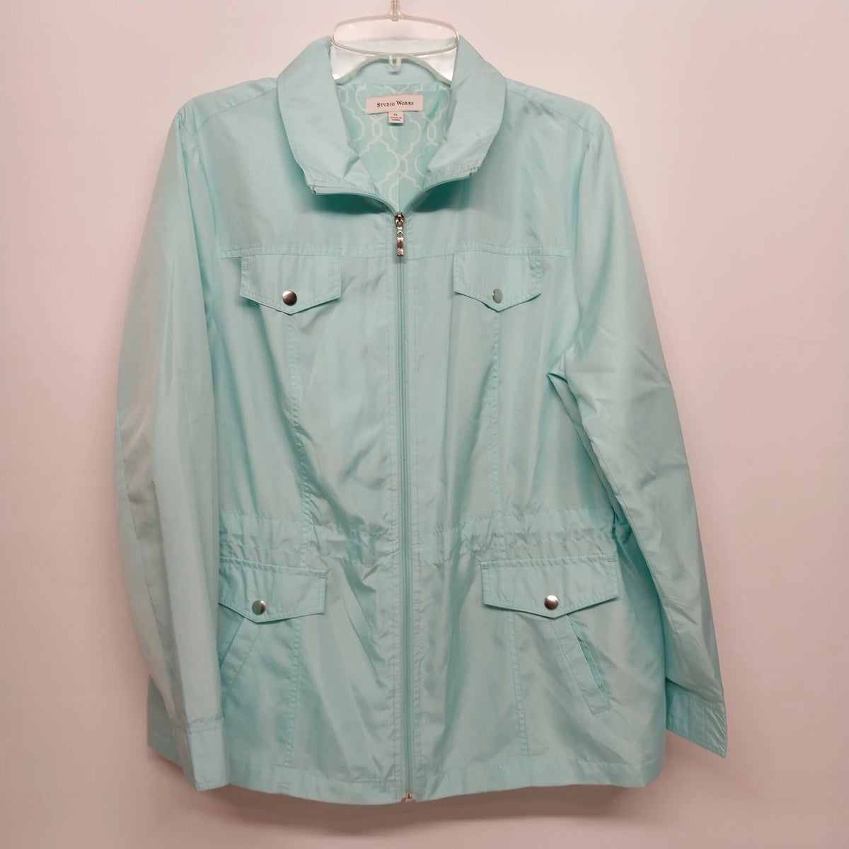 Studio Works womens XL light blue lightweight zip jacket with four pockets