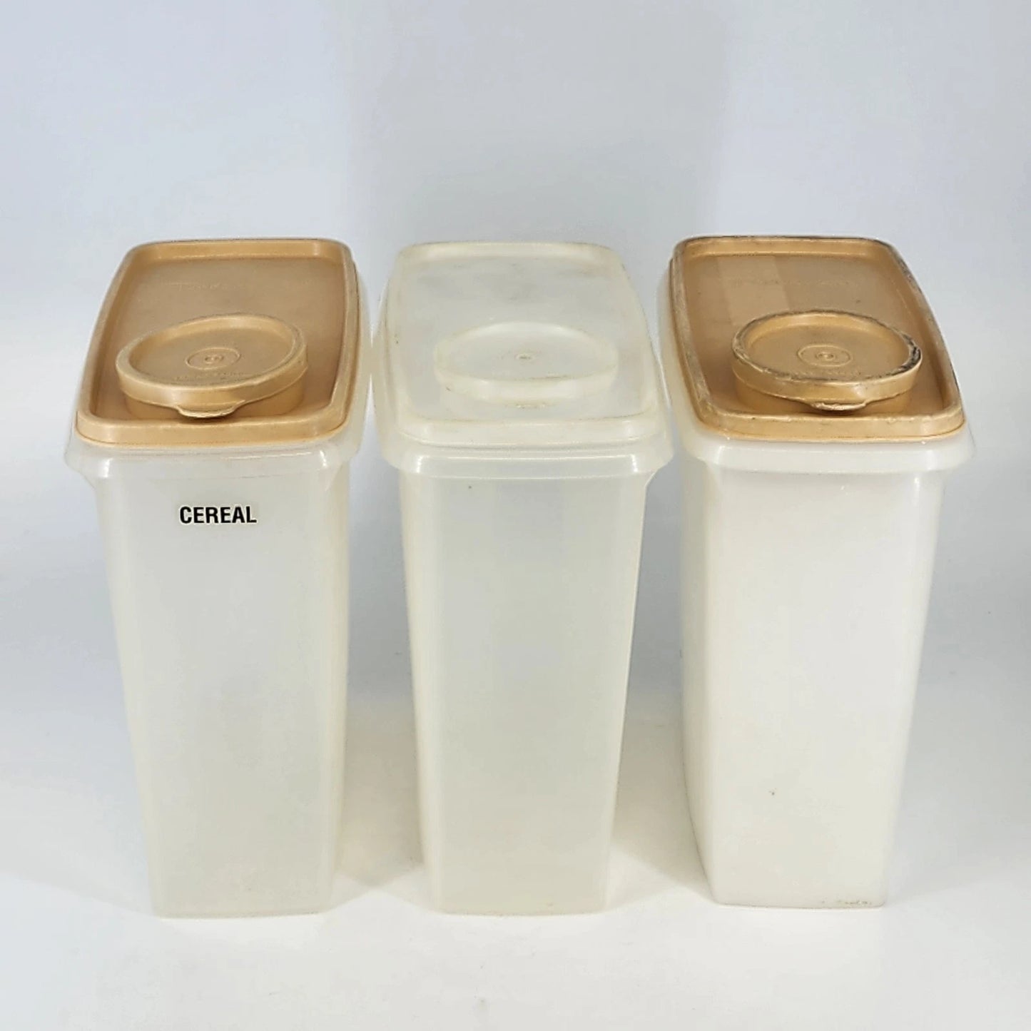 Tupperware 469 cereal storage containers pour lid set