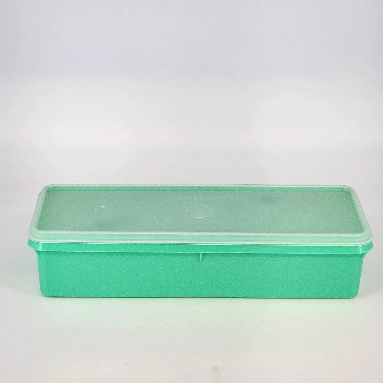 Tupperware jadeite green celery keeper 892 3 container with lid