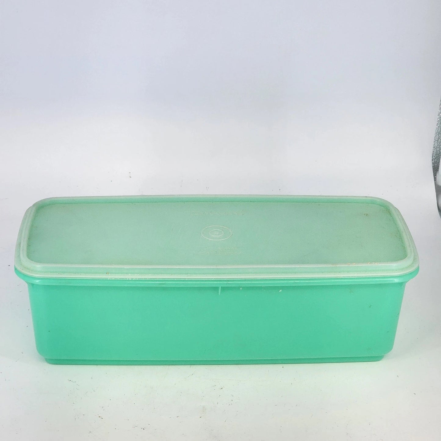 Vintage Tupperware jadeite green celery keeper with clear lid
