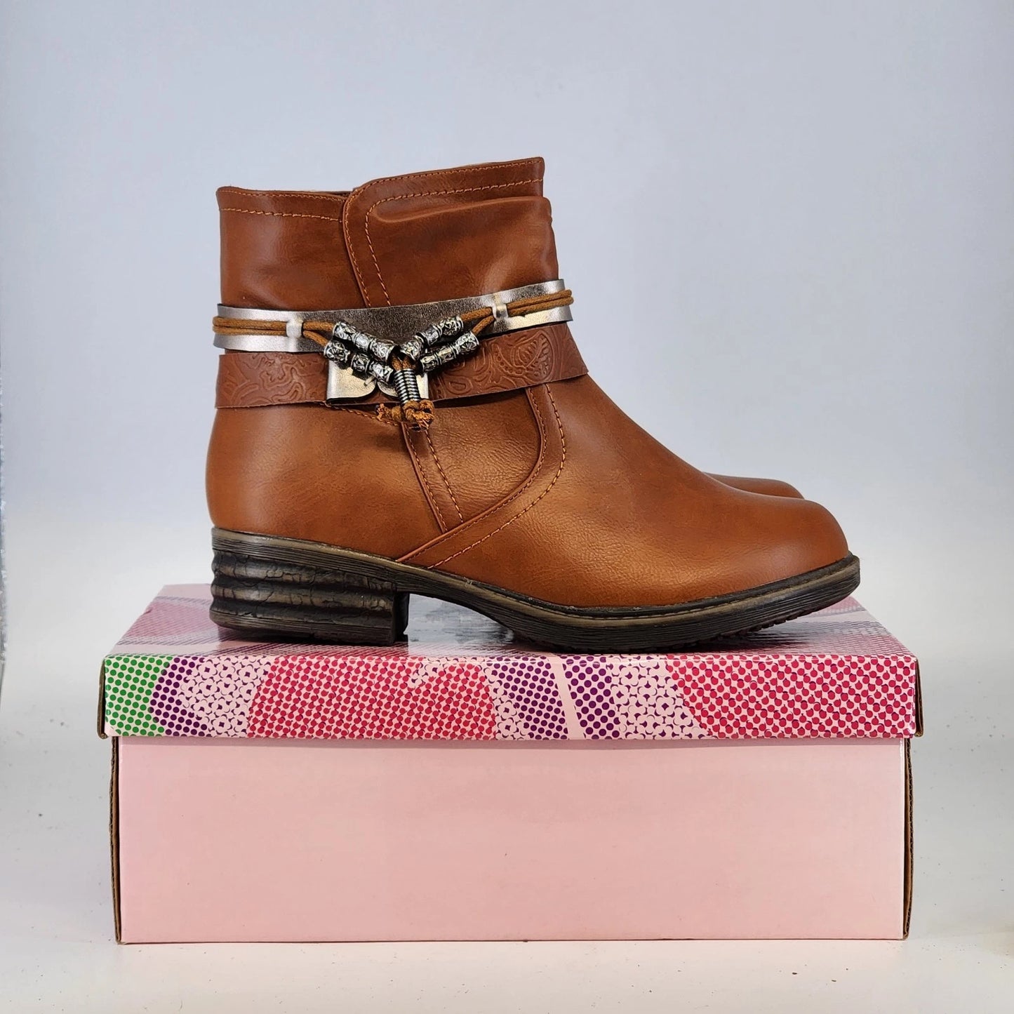 Via Pinky Elly-02 camel ankle boots with tassel and metal strap accents