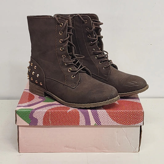 Brown Via Pinky Sky 03 studded ankle boots for women