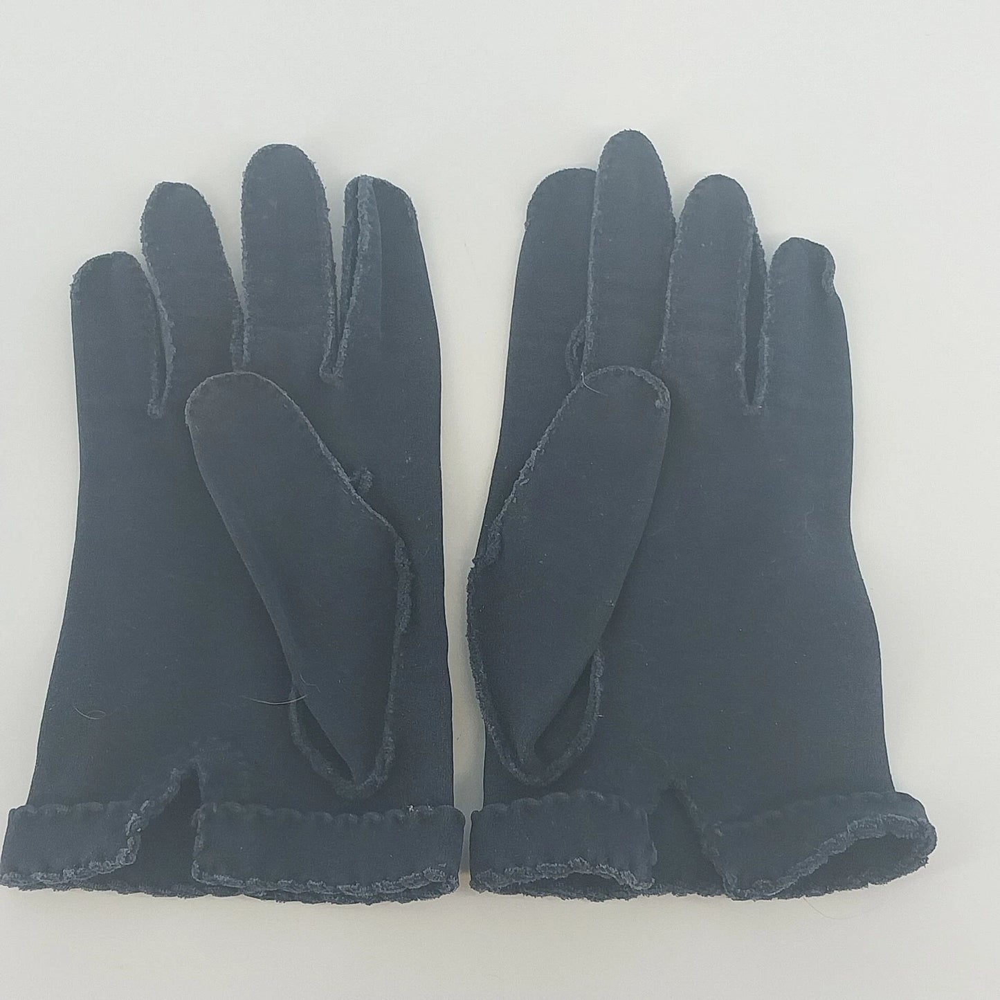 Vintage women's navy blue scalloped cuff dress gloves