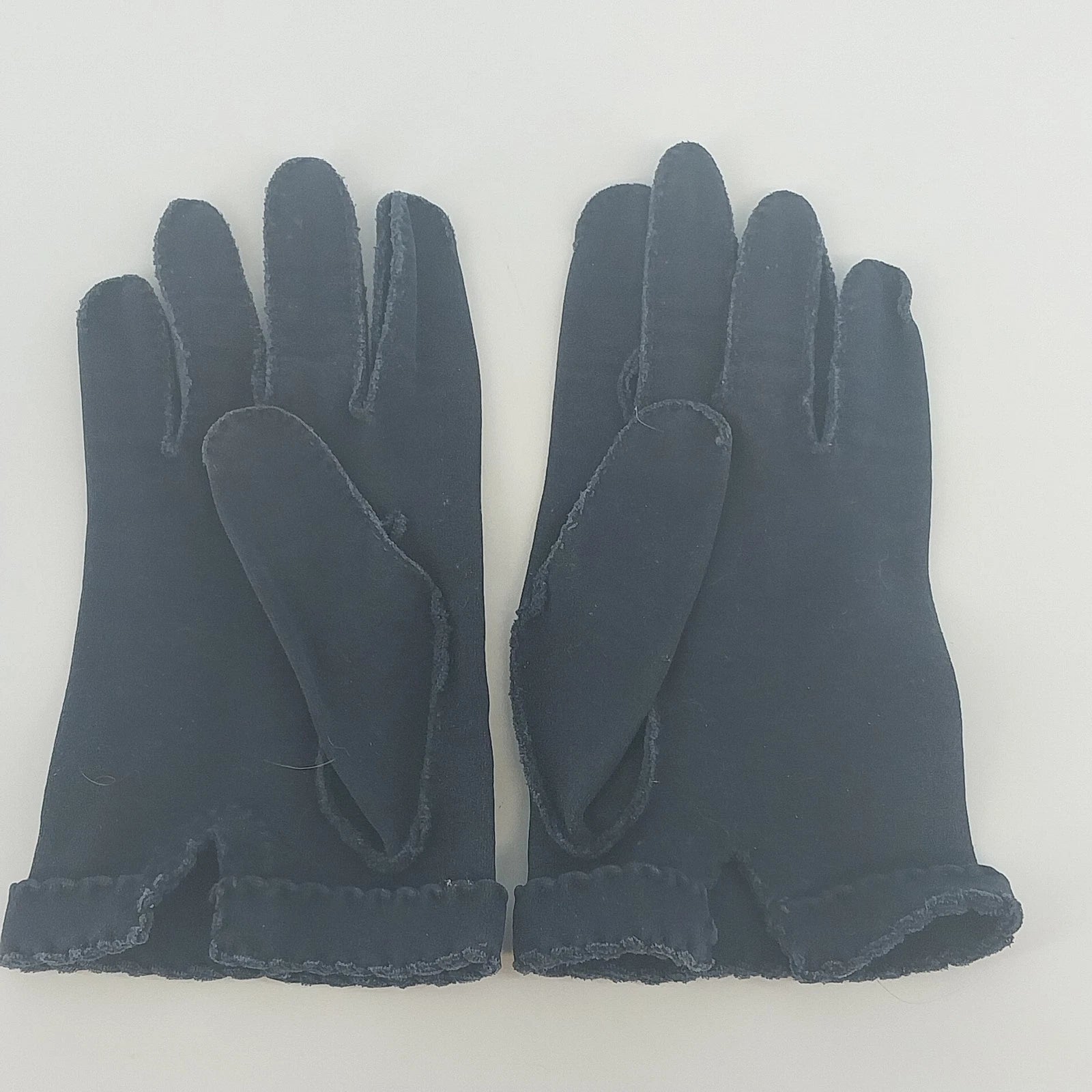 Vintage women's navy blue scalloped cuff dress gloves