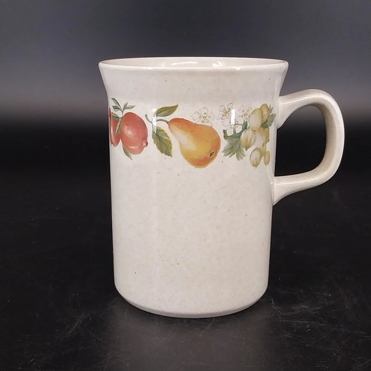 Vintage Wedgwood Quince Fruit Ring stoneware coffee tea mug made in England