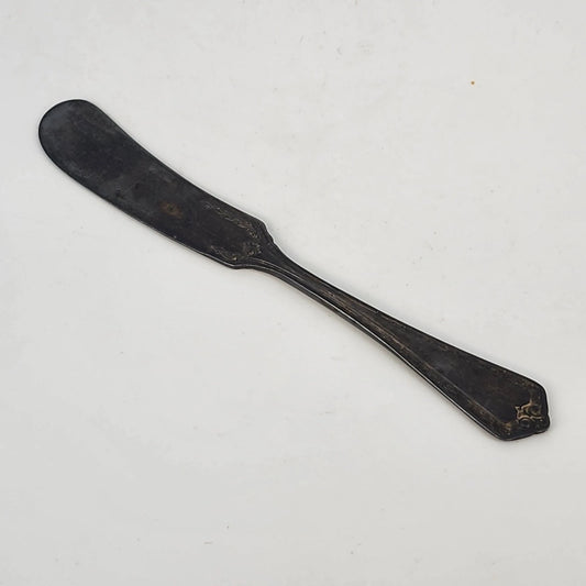Antique silverplate butter knife by Wm Rogers Silver Hampden pattern