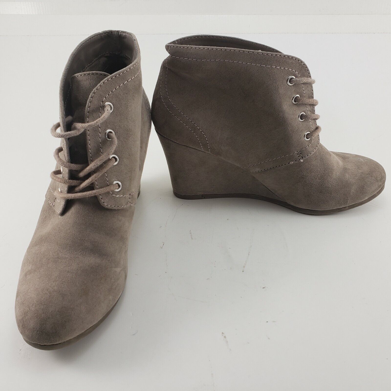 Women's taupe suede wedge heel ankle boots size 6