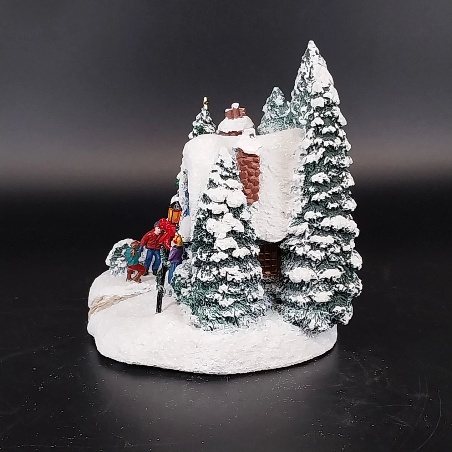 Thomas Kinkade Country Christmas Homecoming Cottage Lighted