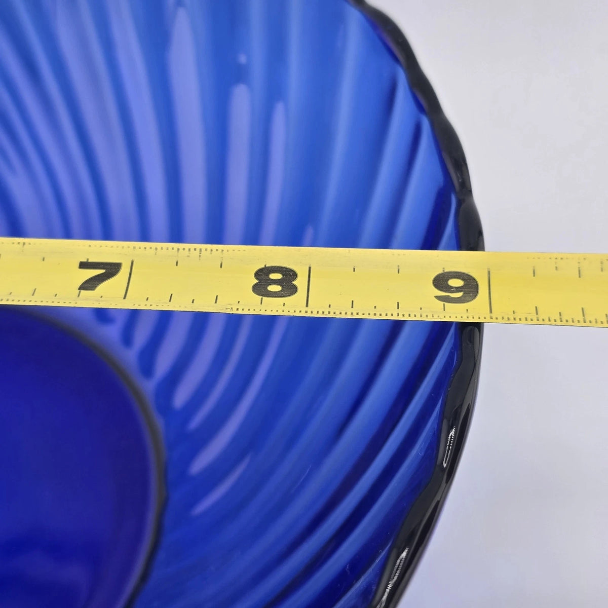 Arcoroc France Cobalt Blue Scalloped Swirl Glass Serving Bowl 9 Inch Diameter