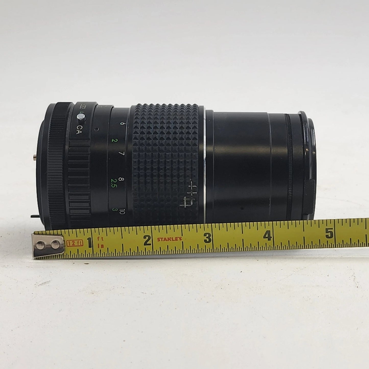 Minolta Super Albinar MD Mount Telephoto Manual Focus Lens Auto 135mm f/2.8