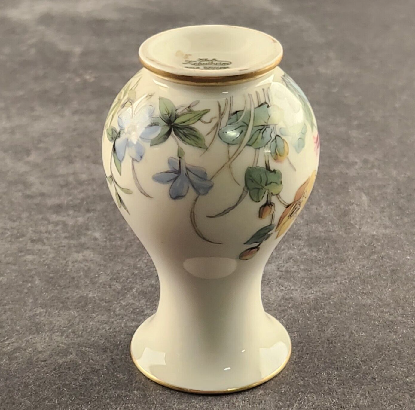 K&R Krautheim Selb Bavaria Germany Floral Vase Porcelain Gold Trim 3" Vintage