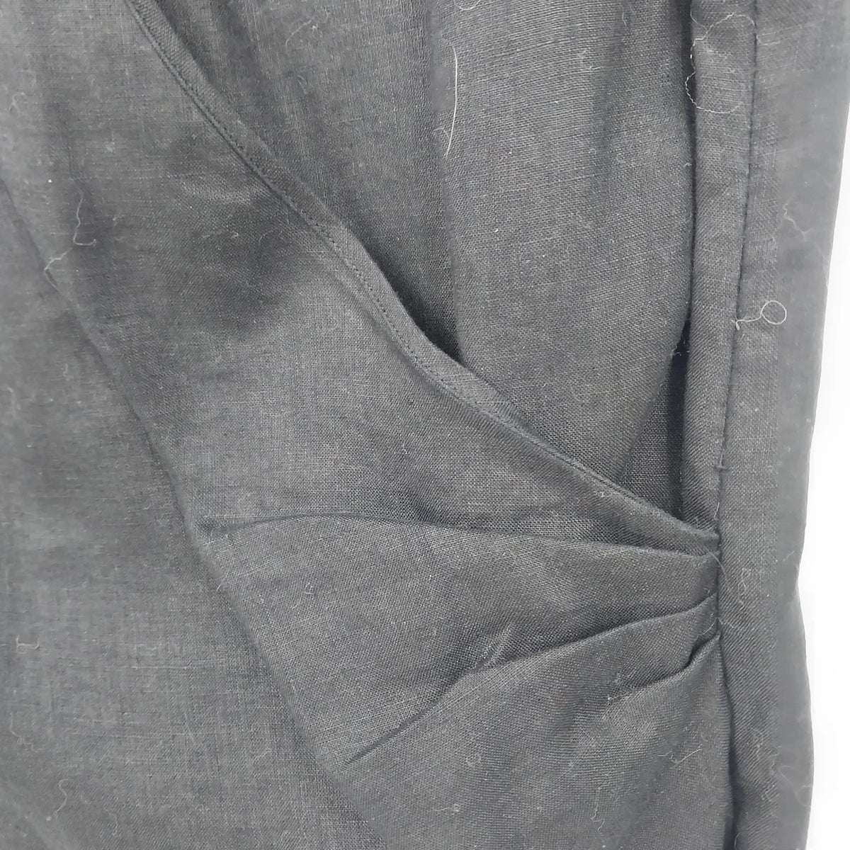 David N Women's Black 100% Linen Sleeveless Wrap Blouse Collared V-Neck Top M
