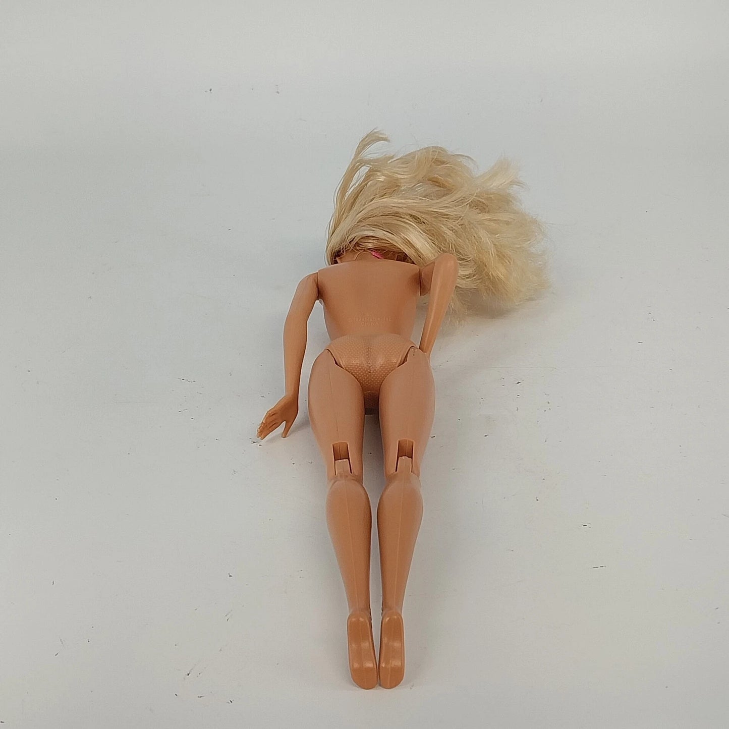 Mattel Barbie Doll 2005 Head 1999 Body Blonde Necklace
