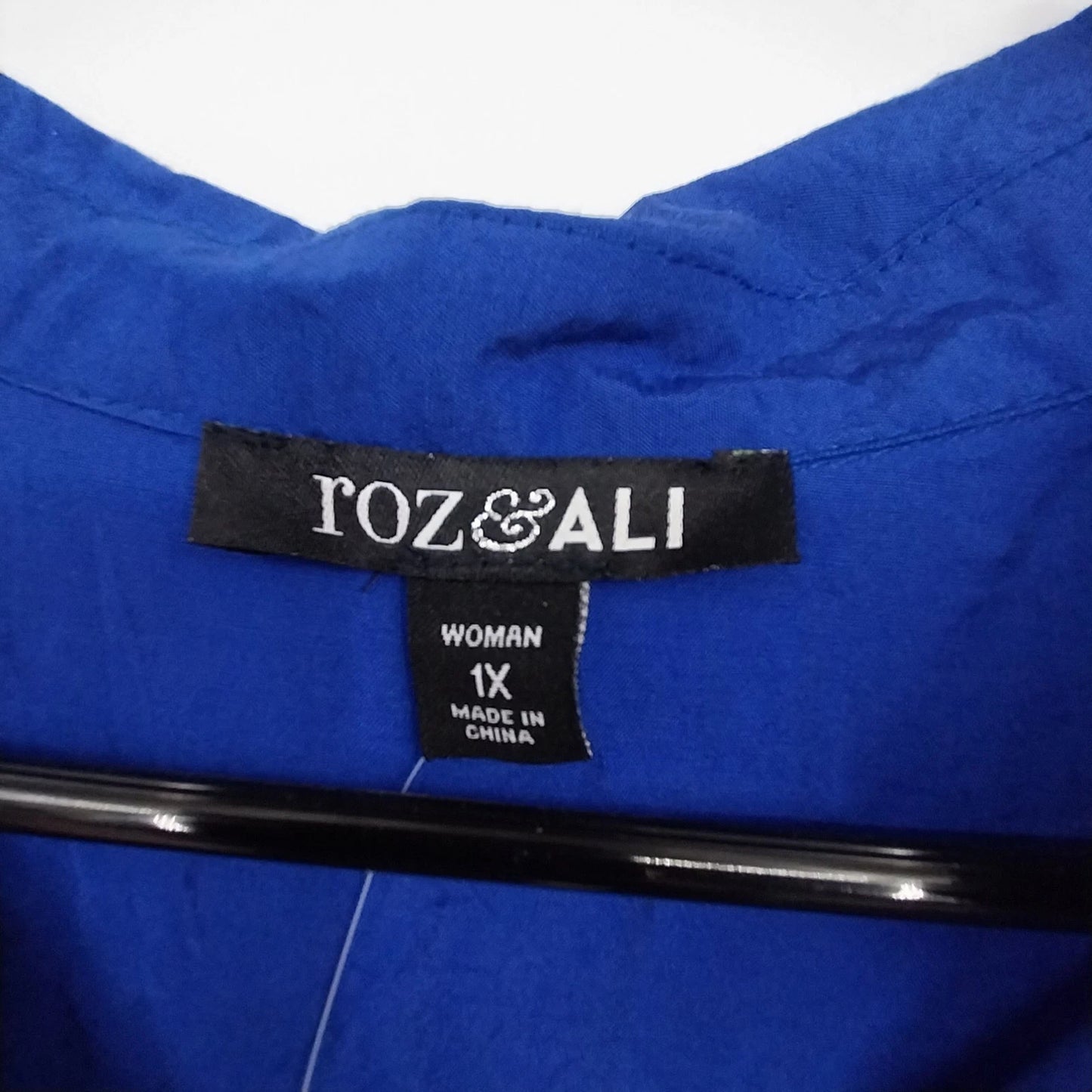 Roz & Ali Royal Blue Sleeveless Blouse Women 1X Collared Button Front China