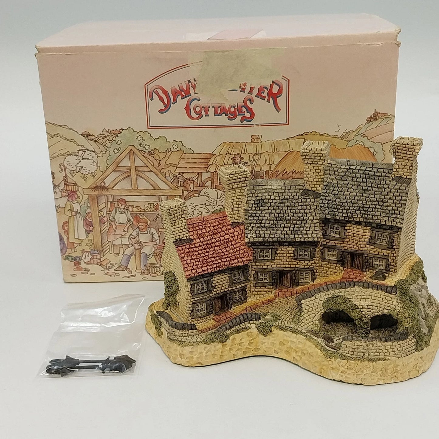 David Winter Miners Row Midlands Collection 1987 Box 2 Lamp Posts Orig Box Vtg