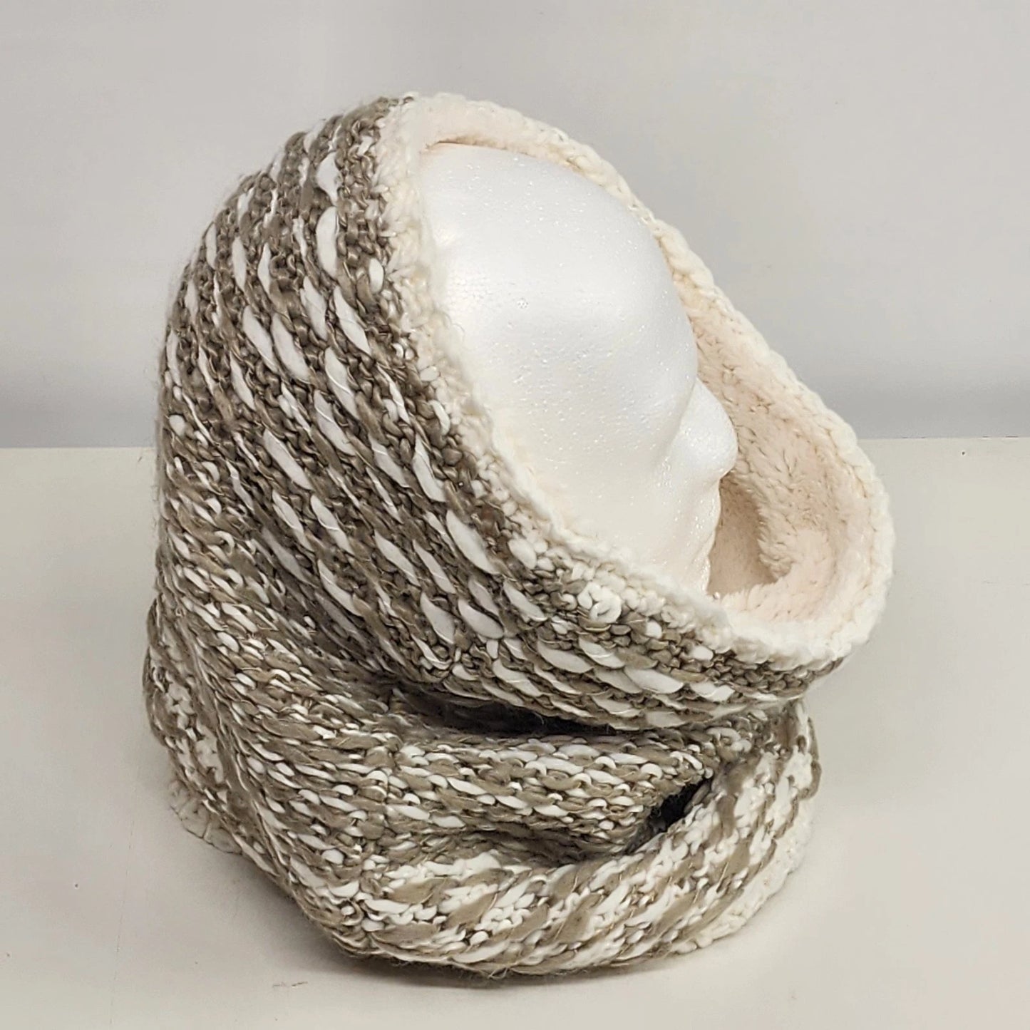 Sonoma Infinity Scarf Hooded Cowl Beige Green Knit Fleece Lined Head Cover China