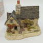 David Winter Gillie's Cottage Scottish Collection 1988 Orig Box COA Hand Painted