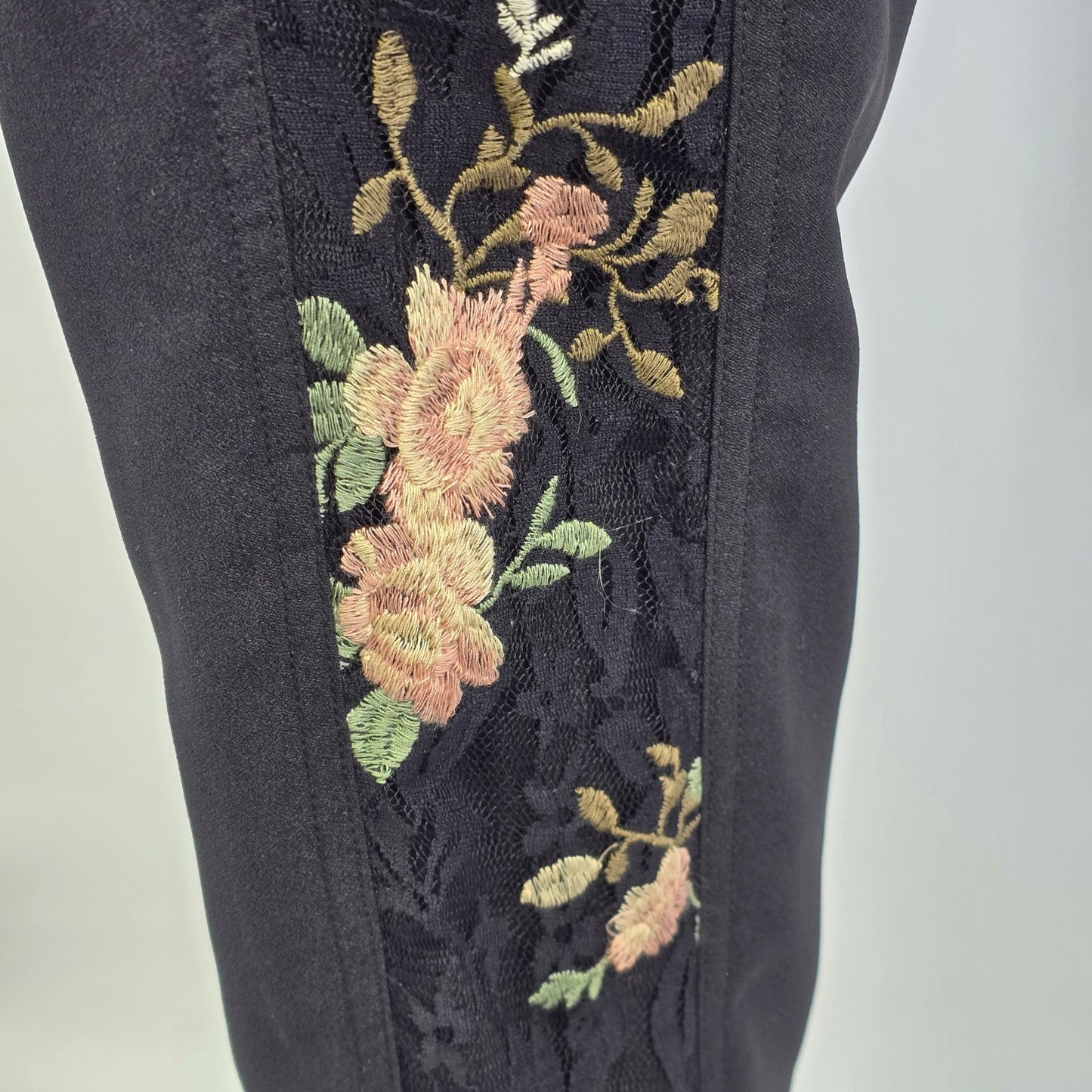 Knox Rose Gray Jogger Casual Cargo Pants Embroidered Floral Elastic Waist Large