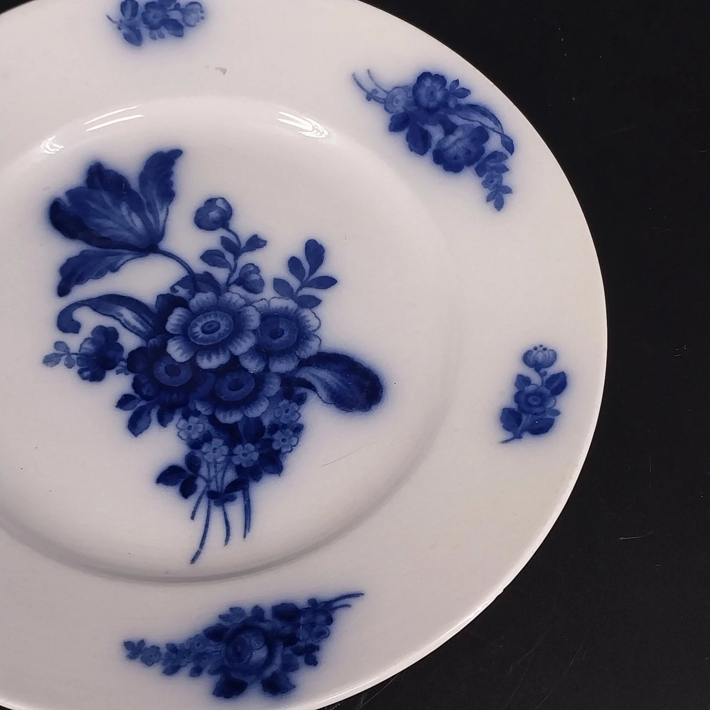 Villeroy & Boch Mettlach Blue Rose Luncheon Plate 8.25" Germany Vtg Porcelain