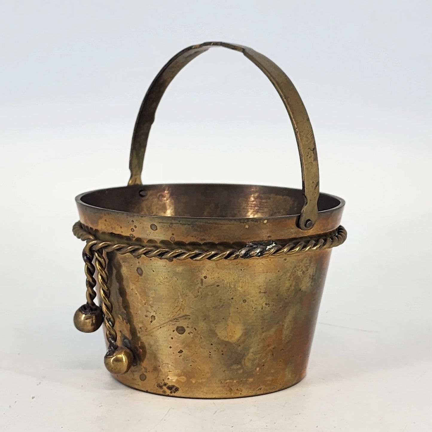 Kirklands Brass Bucket Basket 5" Rope Twist Around Body Tooled Handle Vintage