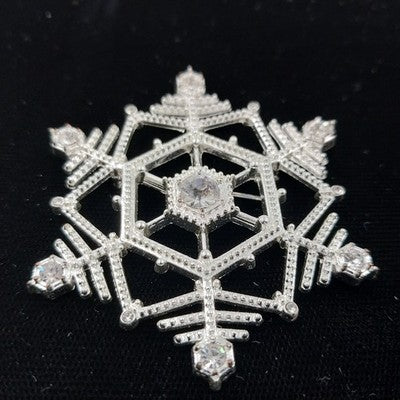 Silver Tone Brooch/Pin Winter Snowflake Shape w Crystal Clear Faceted Rhinestone