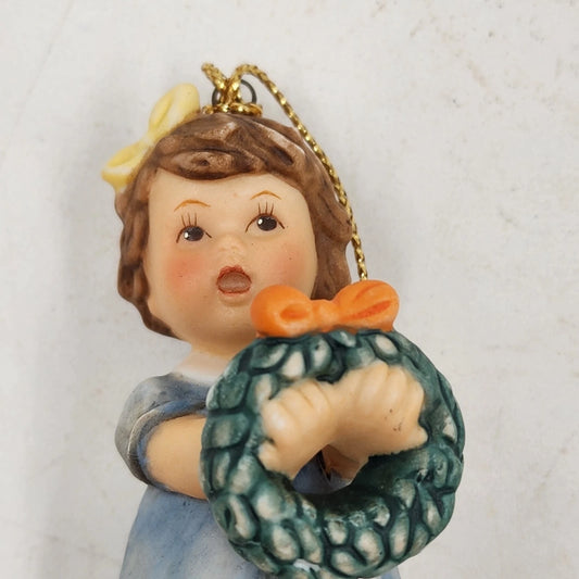 Berta Hummel Ornament WREATH OF JOY 1999 Goebel BH-100 Retired Porcelain