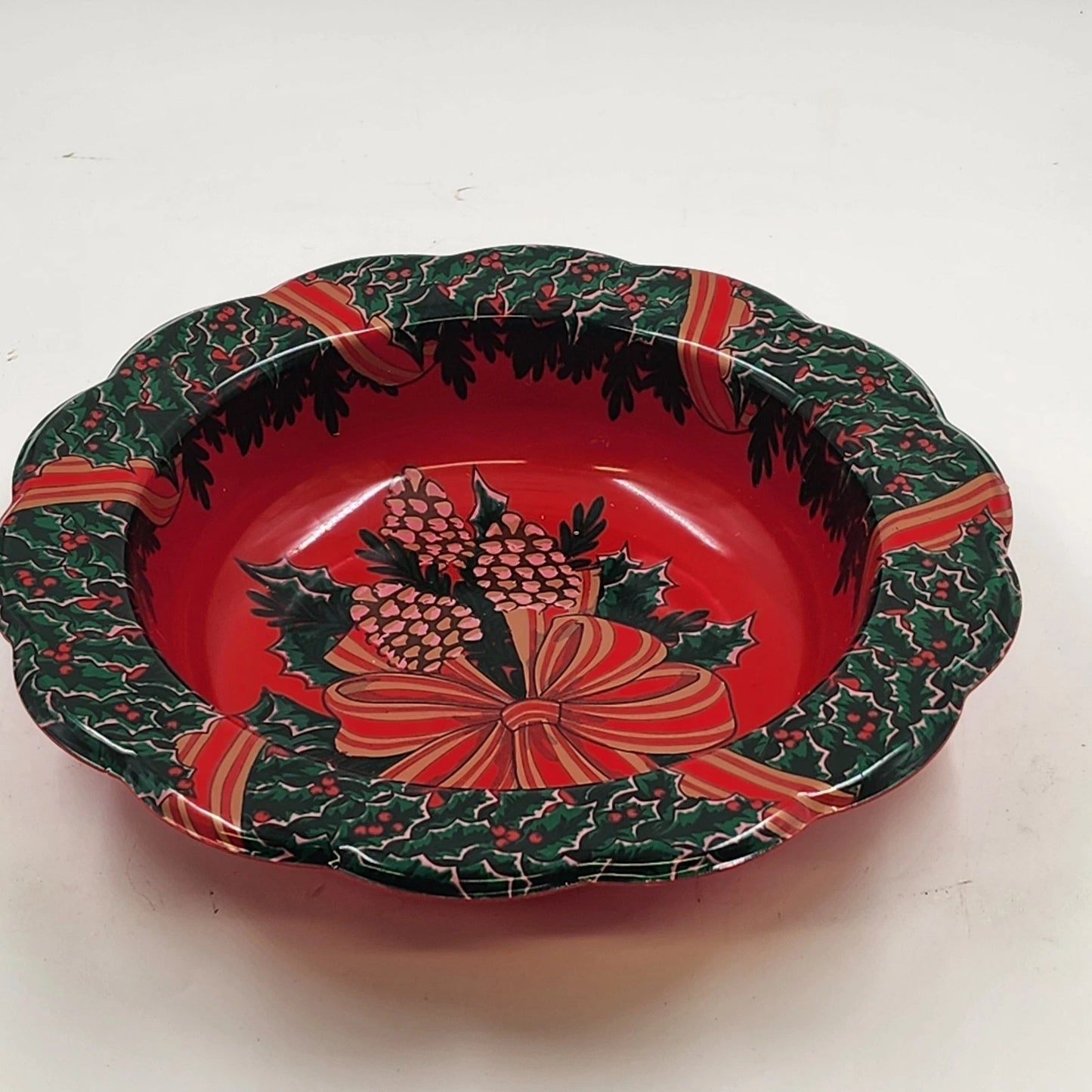 Berman Industries 13.5" Holiday Bowl Red Green Wreath Pinecones Plastic Vintage