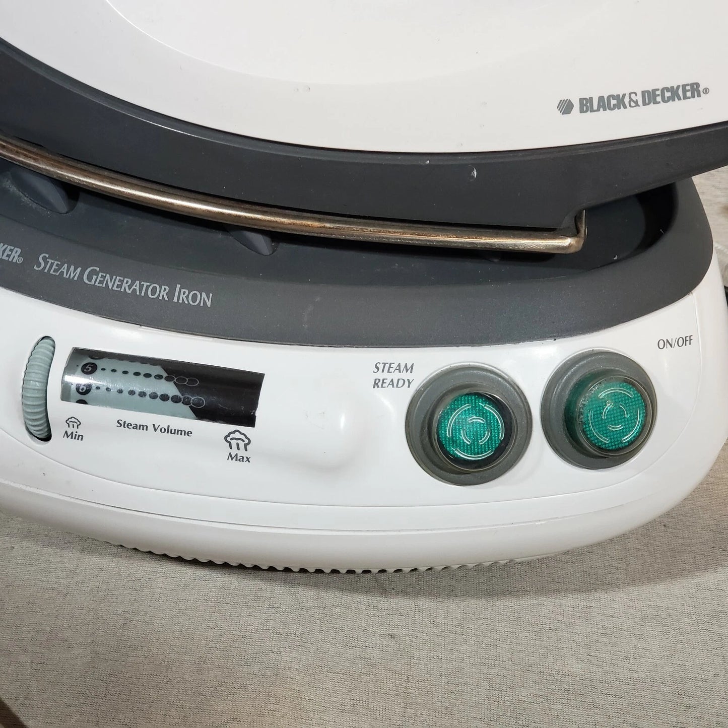 Black & Decker SG200 Steam Generator Iron Long Hose 900ml Tank Tested Works