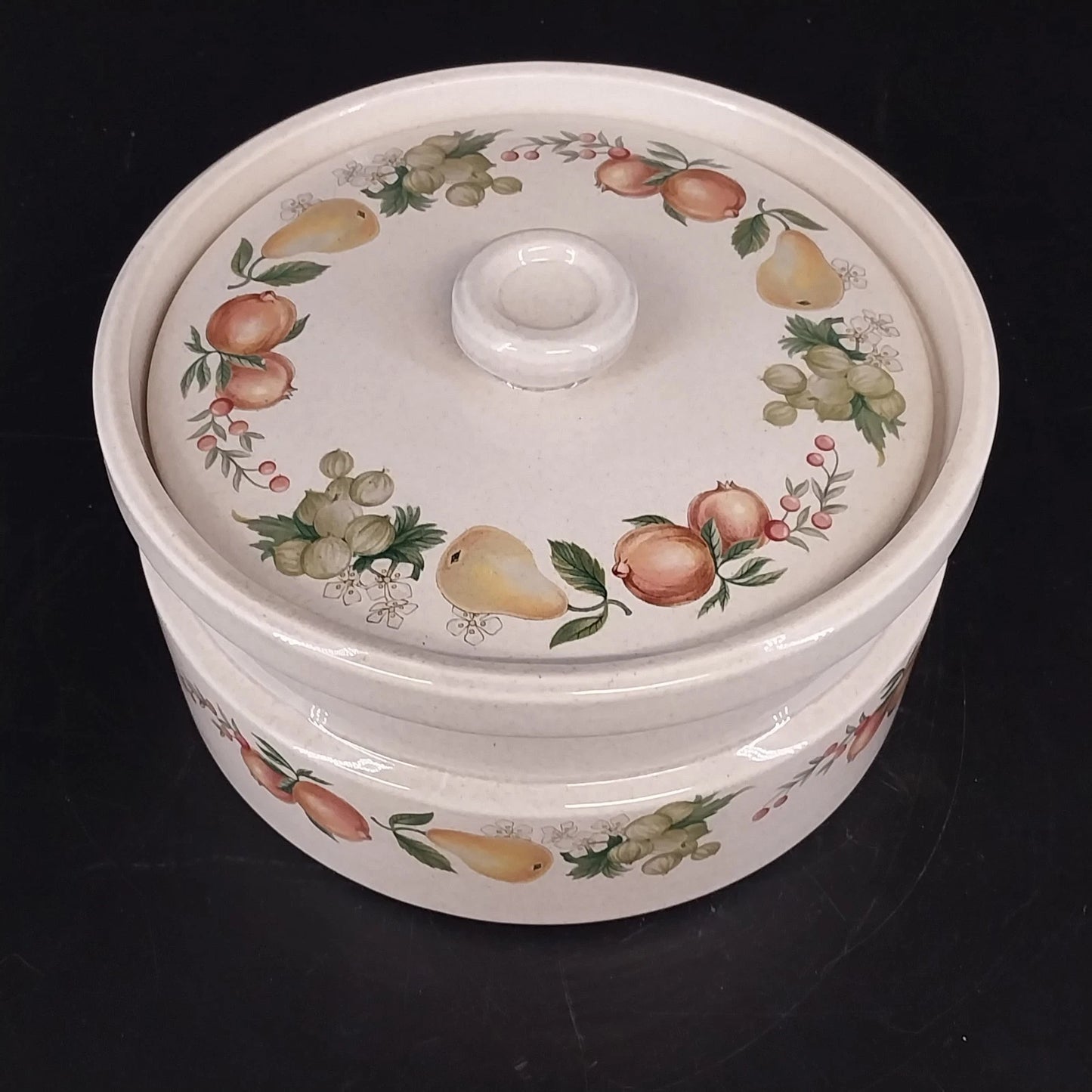 Wedgwood Quince Covered Casserole Dish 1.5 Qt w Lid Oven to Table Fruits England