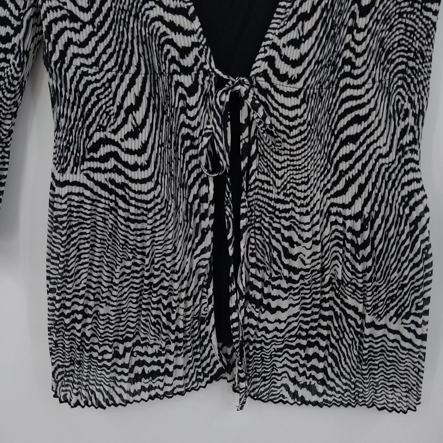 Essentials by Milano Zebra Print Pleated Blouse Women's M 3/4 Sleeve Front Tie