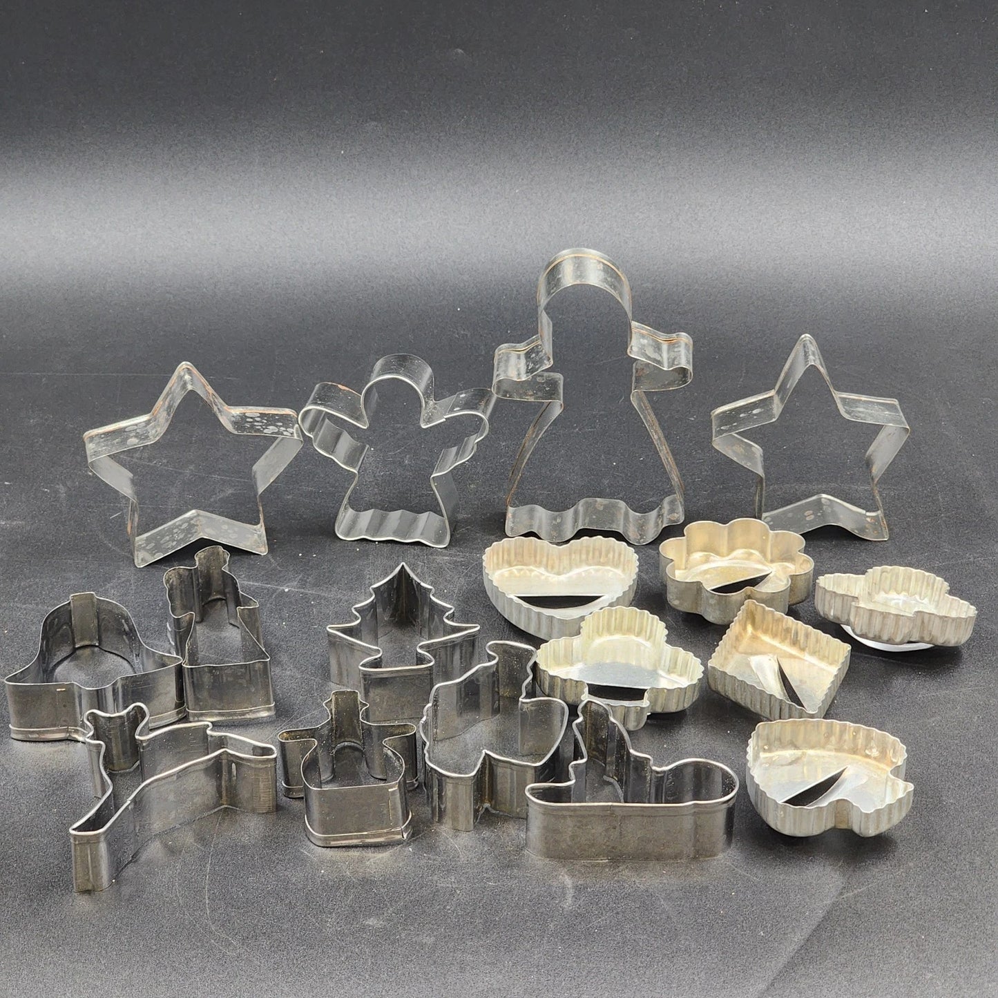 16 Metal Christmas Cookie Cutters Assorted Angel Star Tree Bell Reindeer etc.