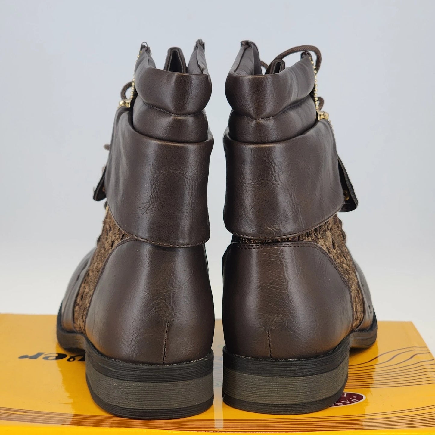 Forever Link Sevilla-66 Combat Boots Women Size 8 Brown NWT