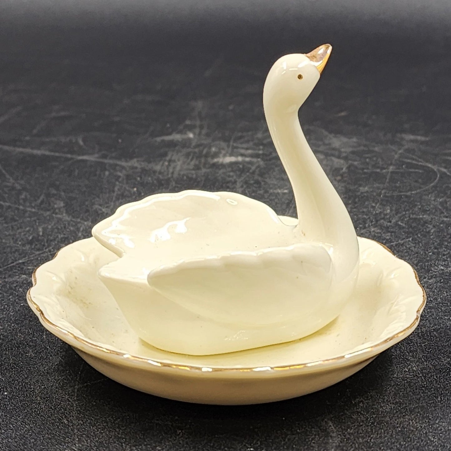 Swan Porcelain Trinket Ornament Dish Ring Holder Cream Gold Accent 4.25" x 3.5"h