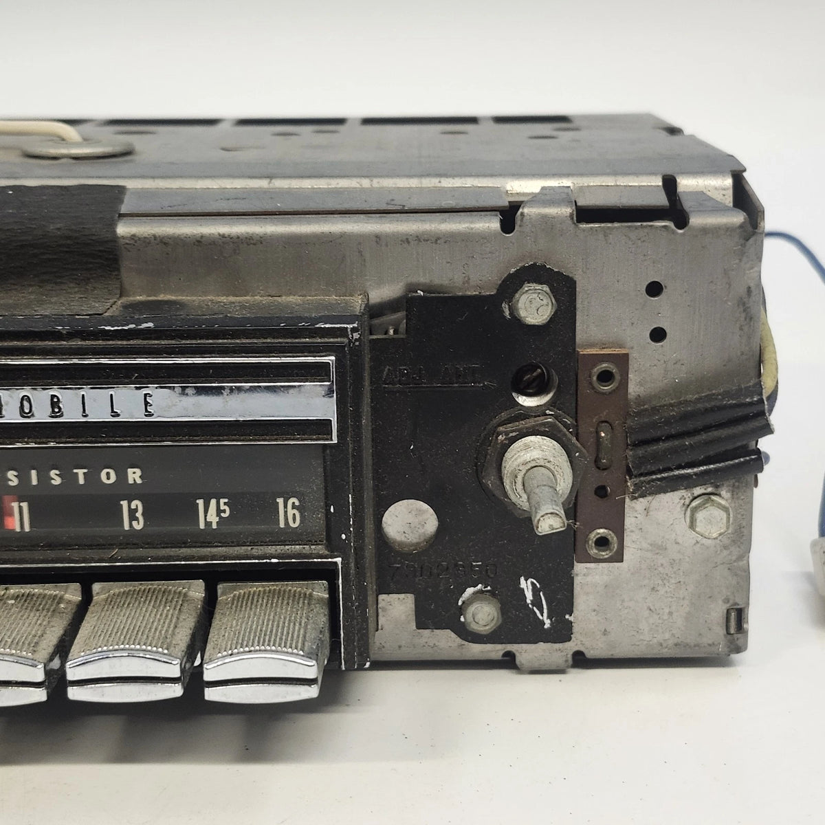 Oldsmobile Delco AM Push Button Transistor Car Radio With Knobs Untested OEM