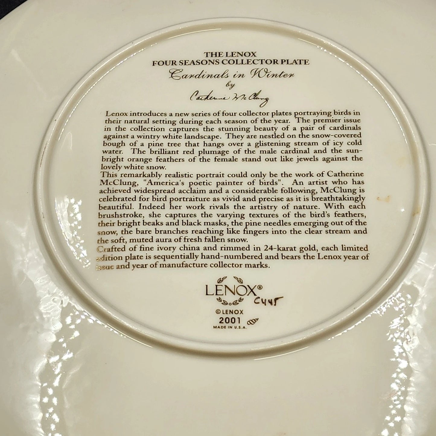 Lenox Collector Plate 2001 Cardinals in Winter Catherine McClung Gold Trim 10.5"