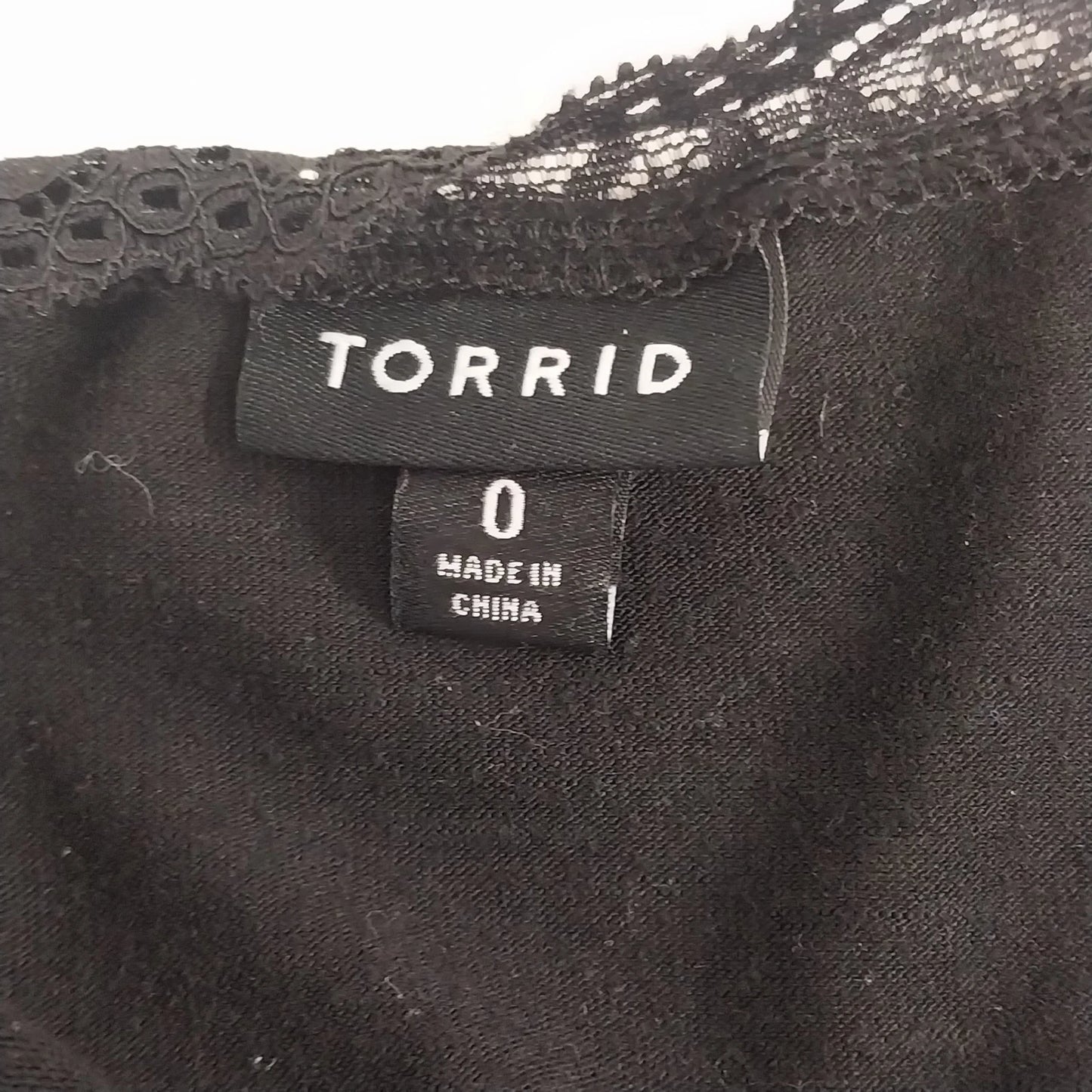 Torrid Women's Black Blouse Top Size 0 Plus Floral Lace Cap V-Neck Short Sleeve