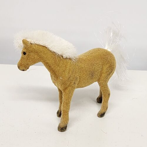 Melissa & Doug Pasture Pals 8 Horse Breeds and Case with a Plastic Jockey Person