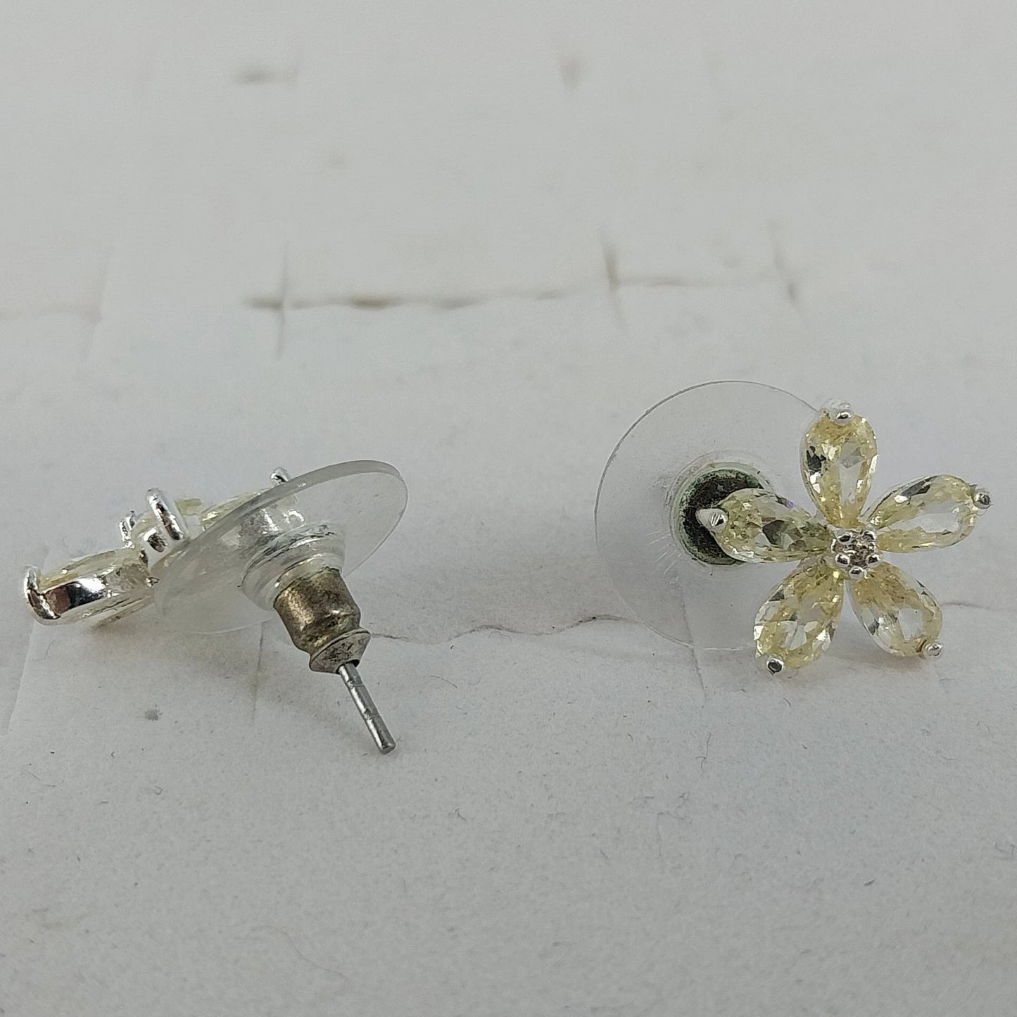 Yellow Flower Stud Earrings Pear Cut Faceted Stones Silver Tone Floral Jewelry
