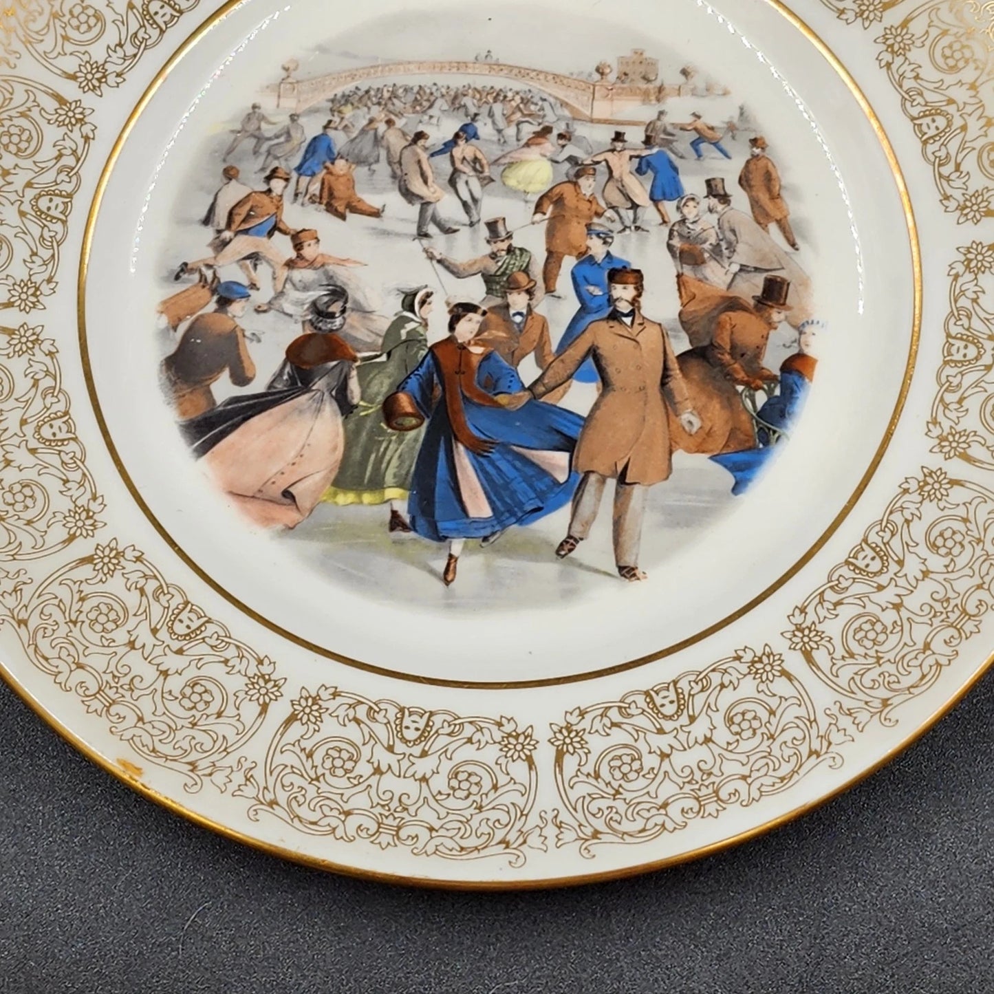 Wittnauer Collectors' Guild Central Park Winter Currier & Ives Plate No AAI58