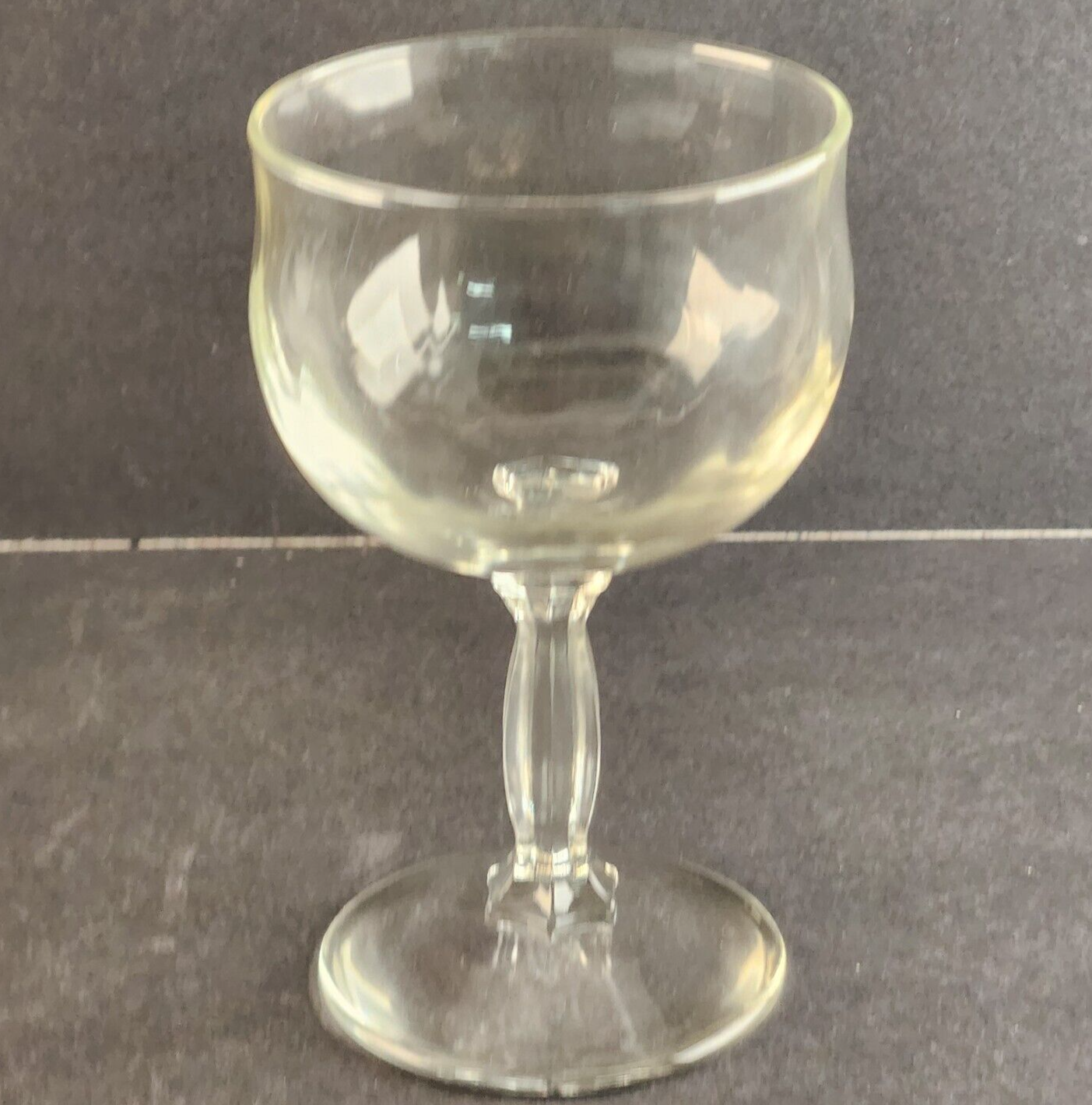 4 Pedestal Wine Cocktail Glass Stemware Clear Self Footed Unbranded 1970s 1980s