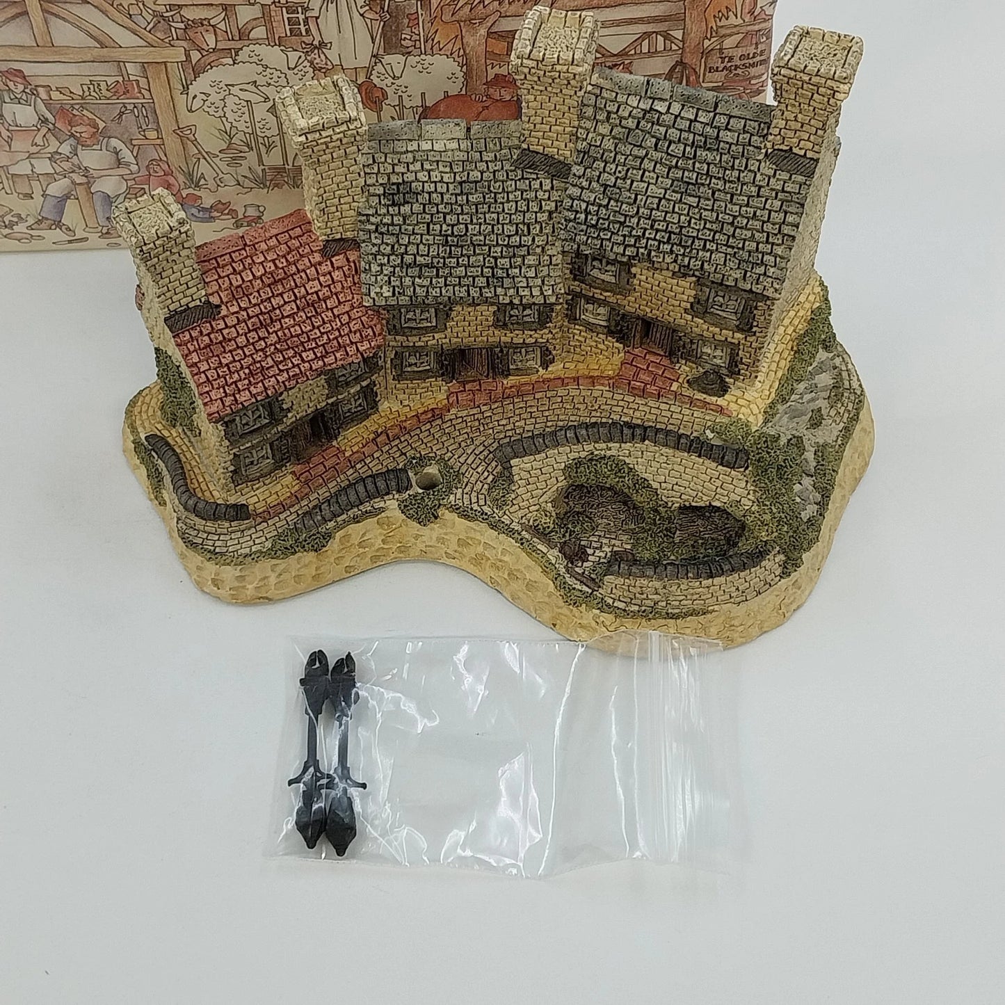 David Winter Miners Row Midlands Collection 1987 Box 2 Lamp Posts Orig Box Vtg